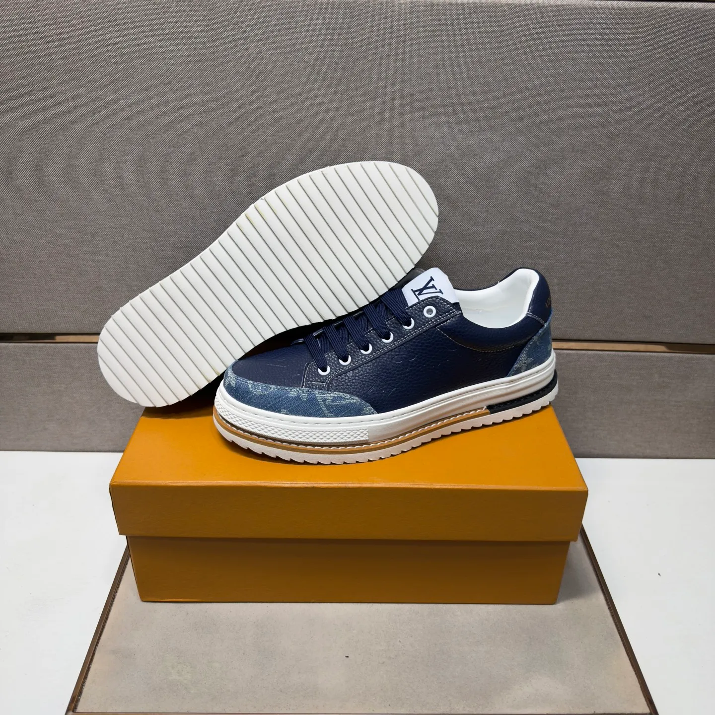 Men's men's shoes 💰pp400 [LV～] Men's casual shoes 2026z cabinet sales simultaneously 🔶Size: 38-44 #️⃣ 🔷2 colors🔜The upper is made of cowhide stitching➕Genuine leather lining, comfortable and breathable, sole: original comfortable and wear-resistant outsole, ⚠️Real 📱Photographed🎬The real thing is better📢📢📢